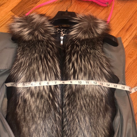 Fur vest - Picture 7 of 8